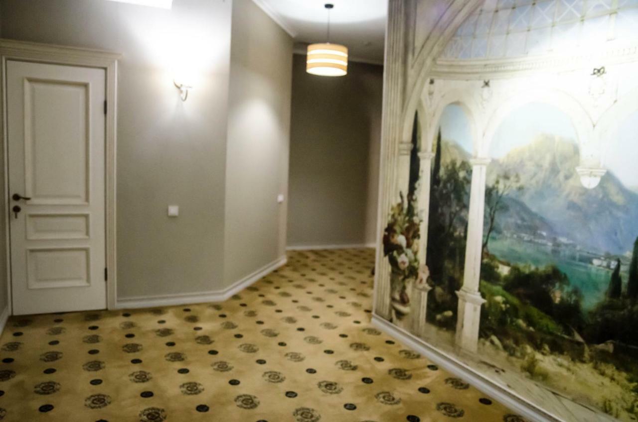 Luxury House Hotell Tsjimkent Eksteriør bilde