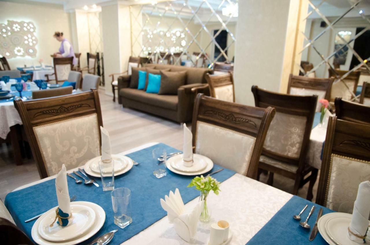 Luxury House Hotell Tsjimkent Eksteriør bilde