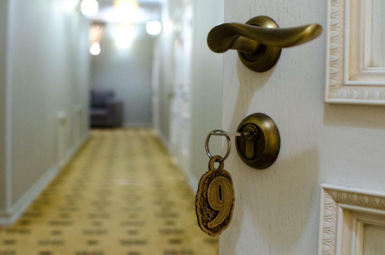 Luxury House Hotell Tsjimkent Eksteriør bilde